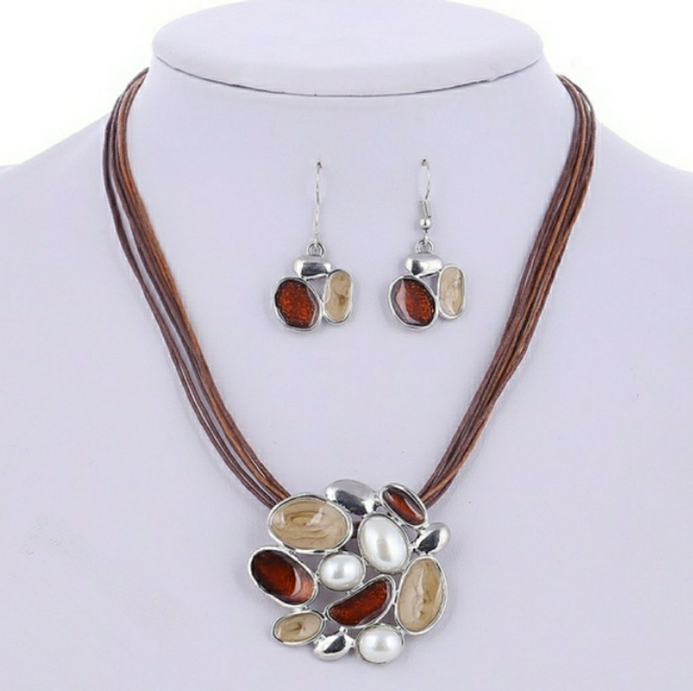 Handmade Brown Crystal Necklace Set